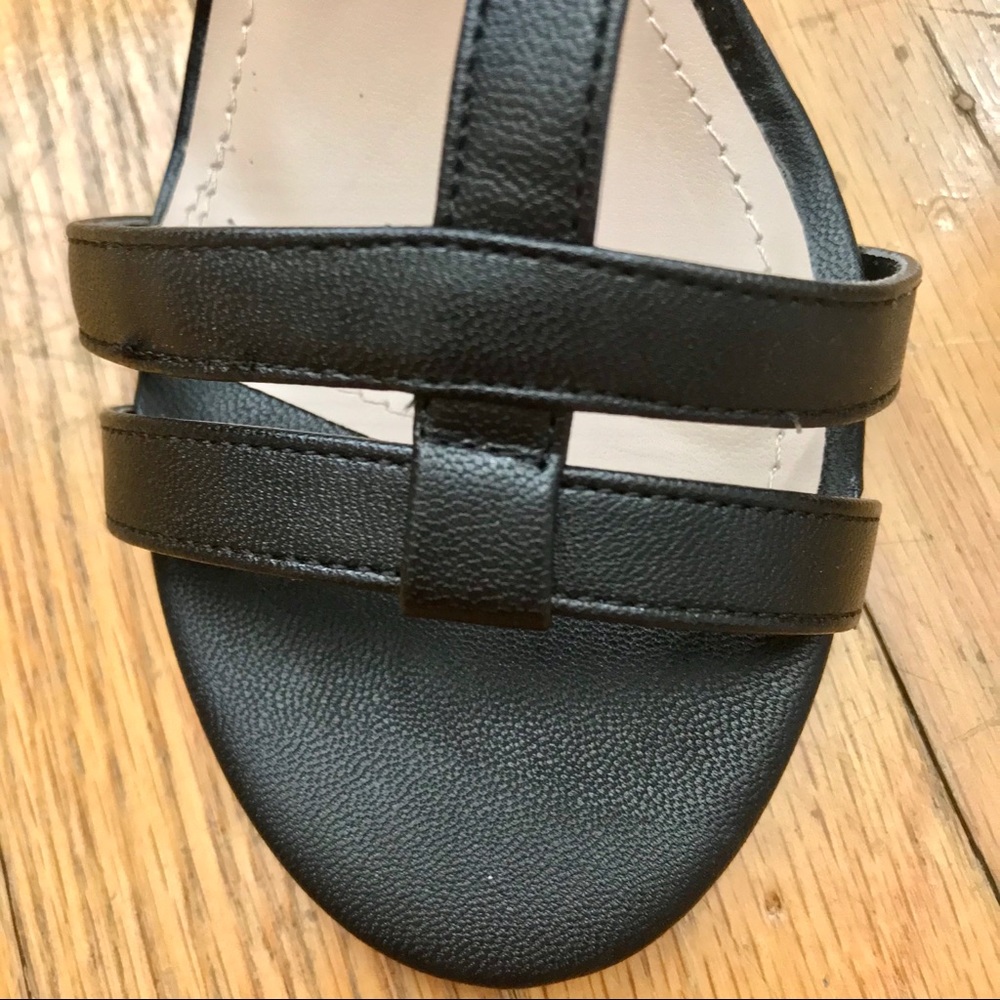 Shoes - Picture 4 of 11